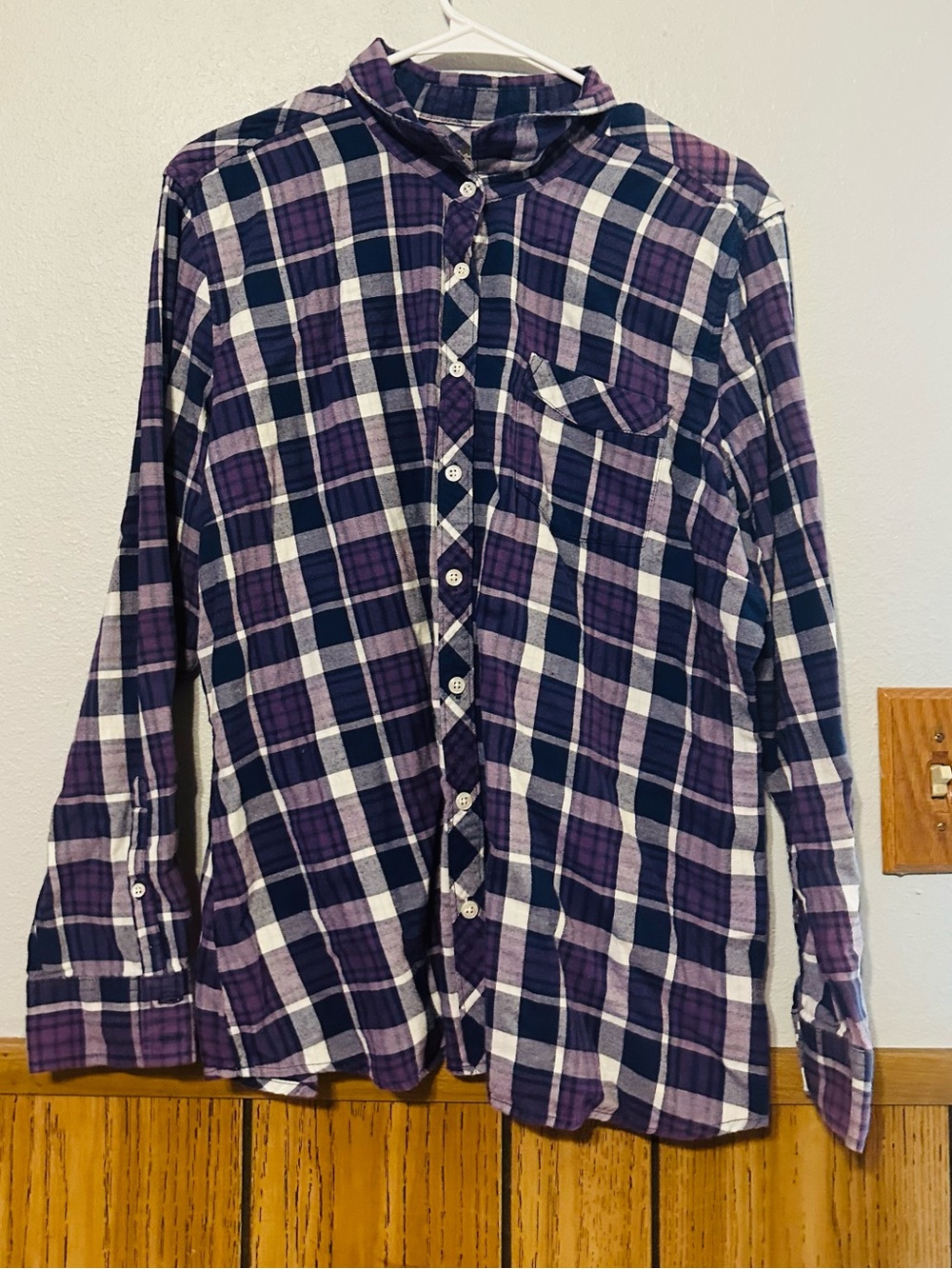 Eddie Bauer Men's size XXL Purple Plaid Button-Up Shirt